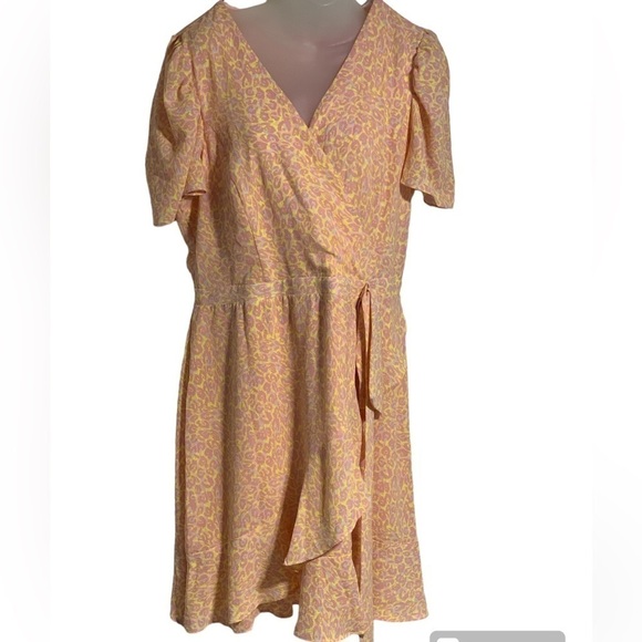 Betsey Johnson Call of the Wild Leopard Print Faux Wrap Dress Short Sleeve Sz 14 - Picture 1 of 7